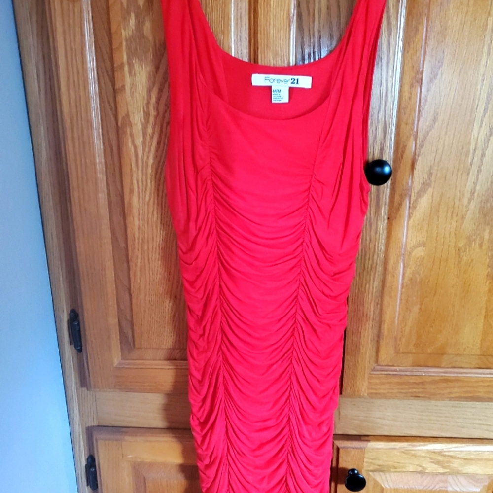 Red Dress size medium. Worn once. Stretchy